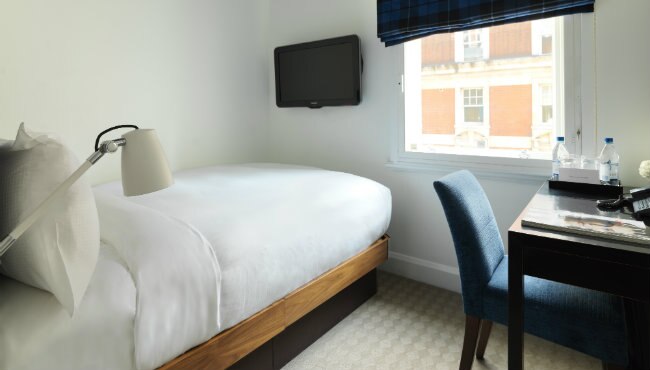 Radisson Blu Hotel, London Tottenham Court Road (formerly Kenilworth) - Tap to explore photos