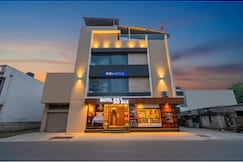 Hotel SS BLU, Indore