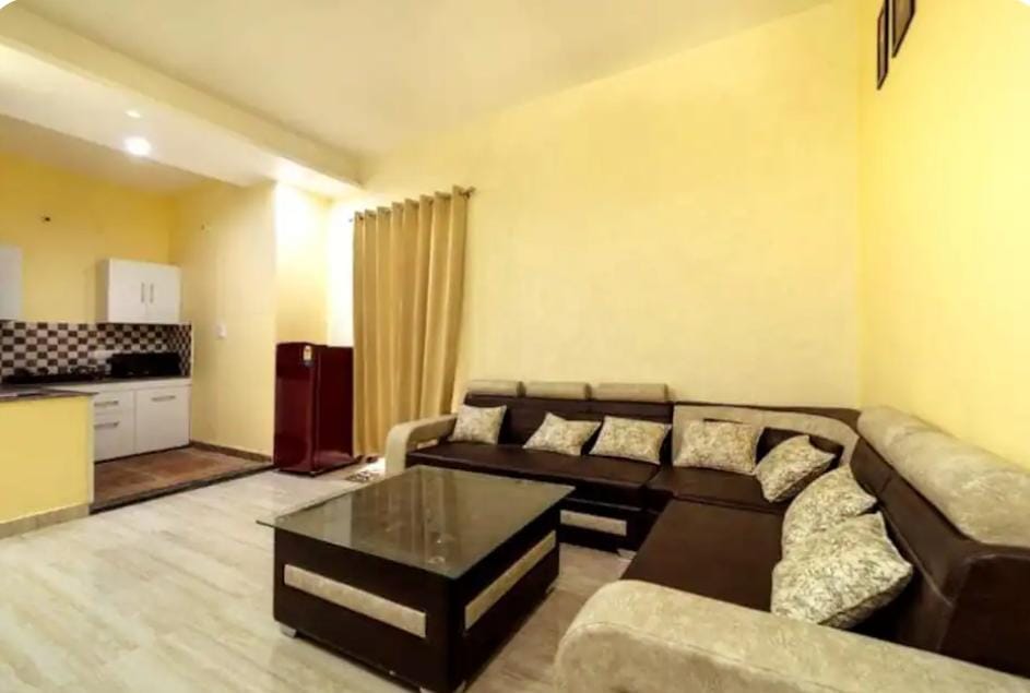 C2 , Sushma homestay 1bhk - Tap to explore photos