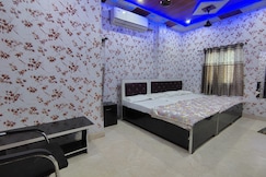 M H LODGE, Ayodhya