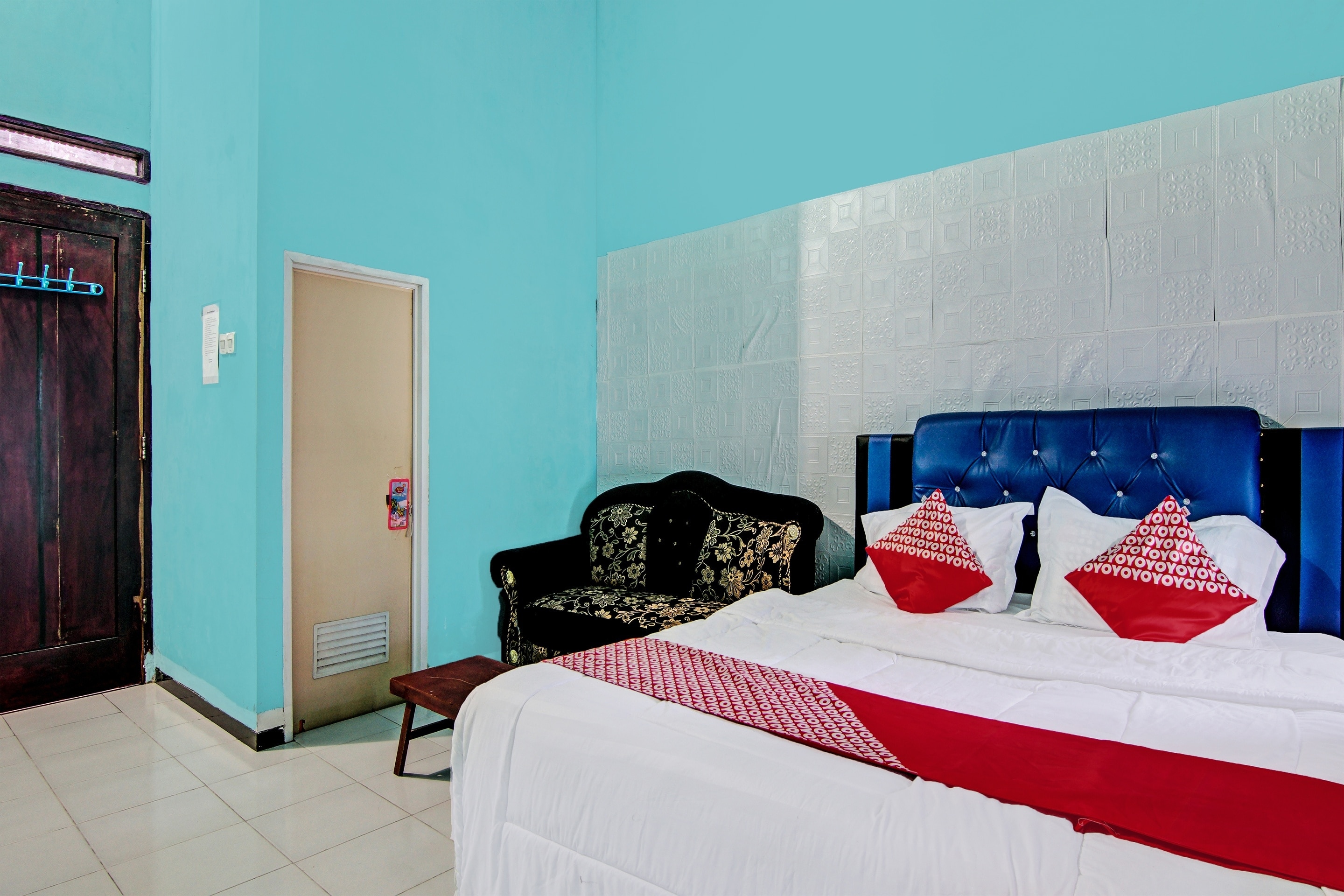 Hotel O Wisma Cendana Syariah Near PASAR FLAMBOYAN - Tap to explore photos