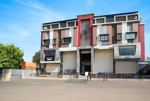 Townhouse Kota Airport Formerly Hotel Shaily Royal