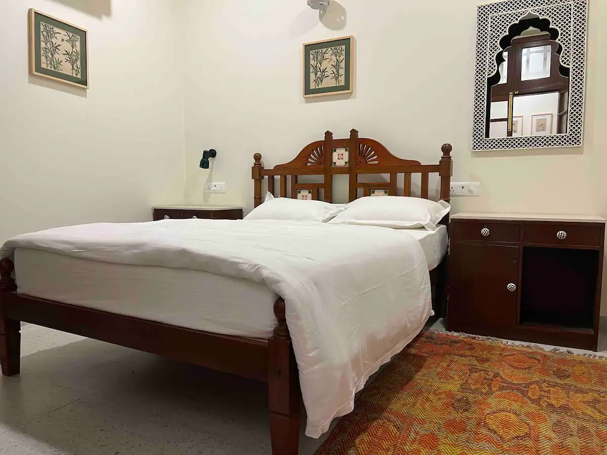 Diwan e Khas 2 bedroom spacious apartment in Hauz Khas Village, Delhi