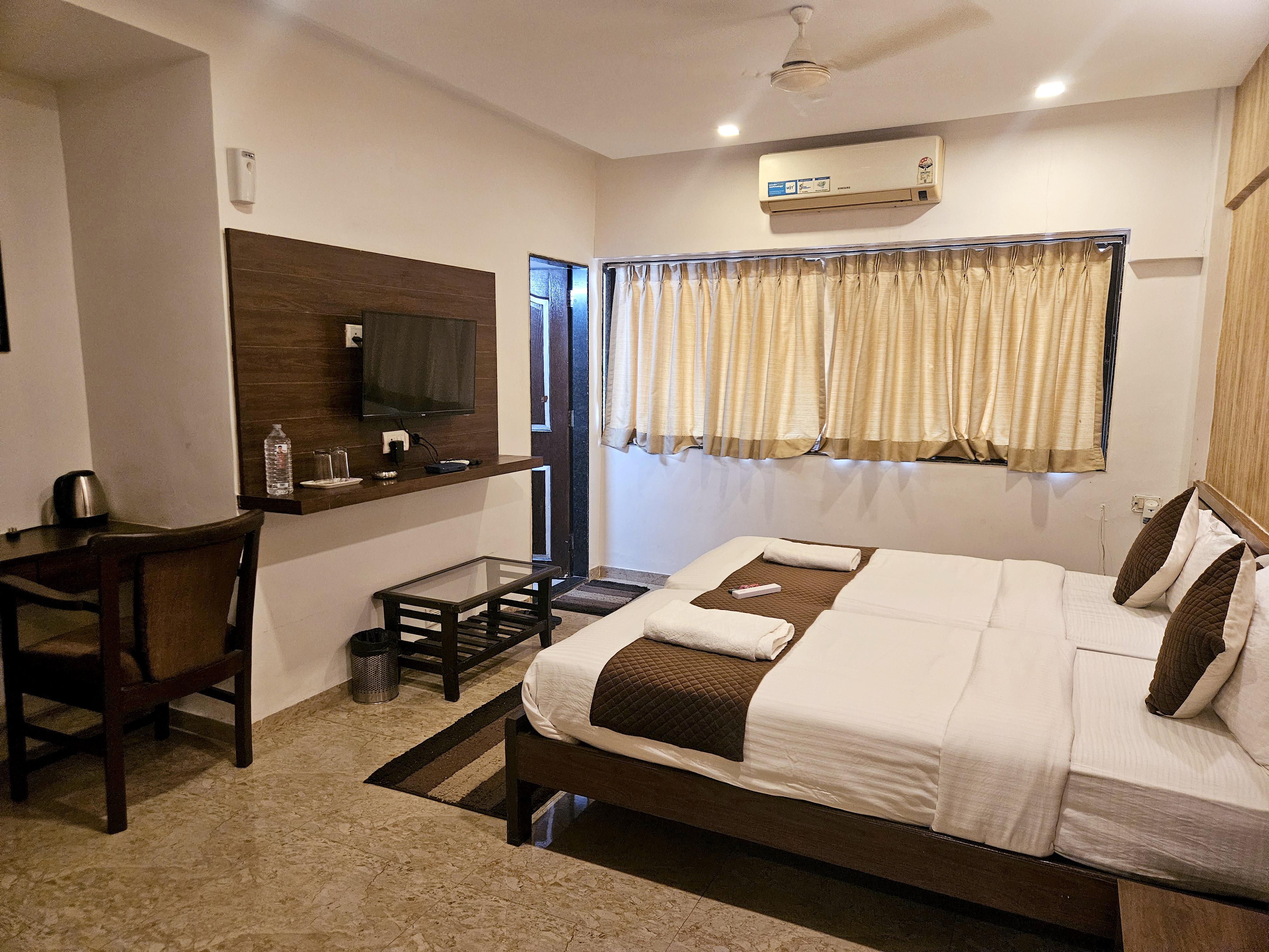 Deluxe Room 1