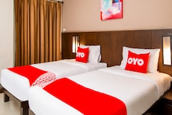 OYO 241 Ratana Hotel Sakdidet, Phuket