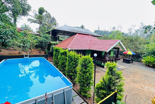 Golden Pearl Private Villa with Pool Vythiri