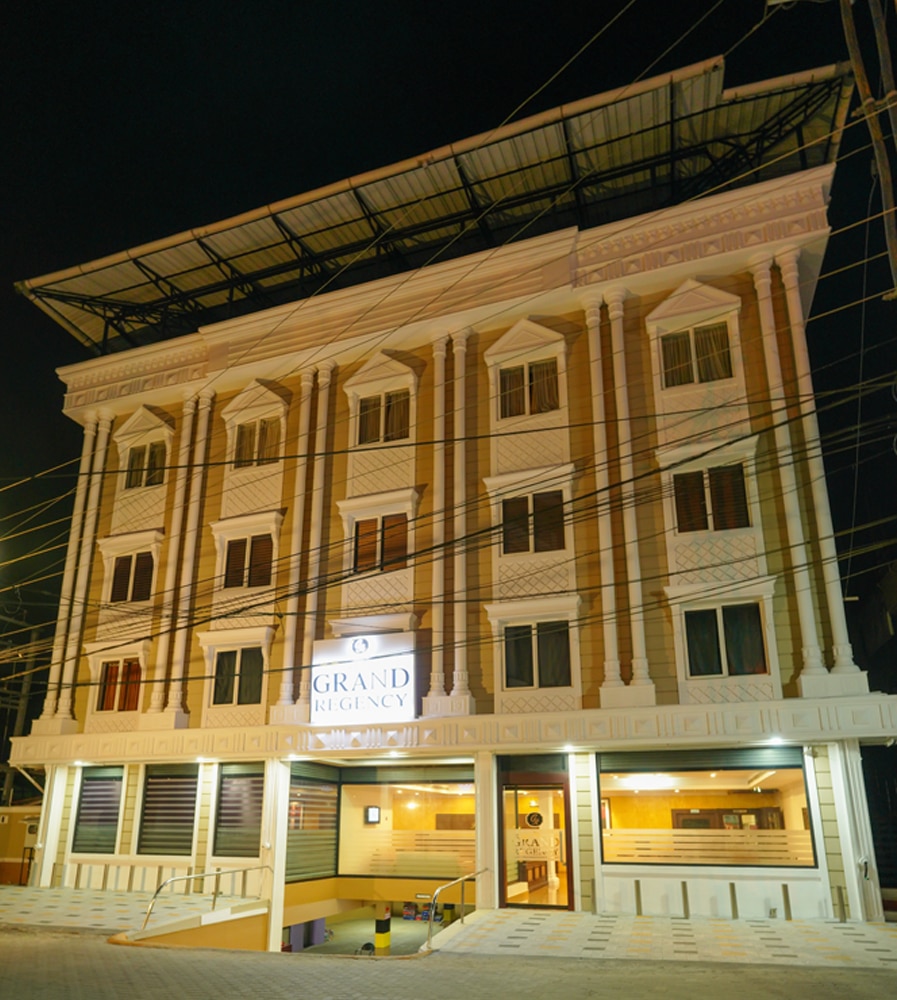THE GRAND REGENCY - Tap to explore photos