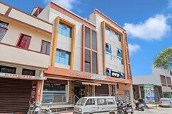 Hotel O Vishu Moni Residency, Mysore