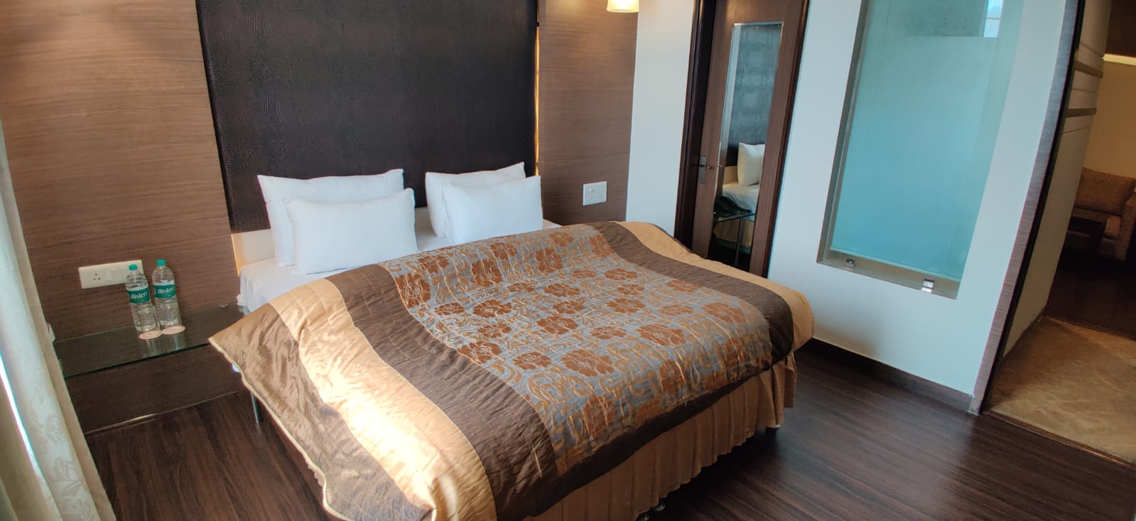 VITS Gurugram Formerly known as Windsor Heights - Tap to explore photos