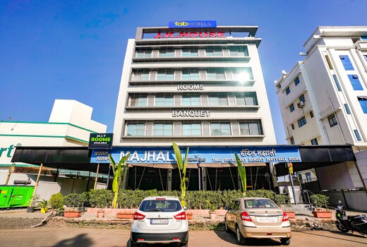 FabHotel Prime Majhali - Nr. D-Mart (30M)