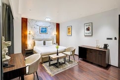 Townhouse Baner Street, Pune