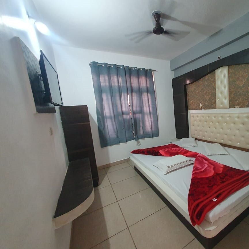 Hotel Sangam Palace - Tap to explore photos