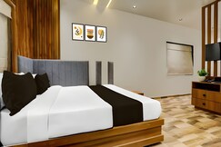 Hotel The Infinity, Rajkot