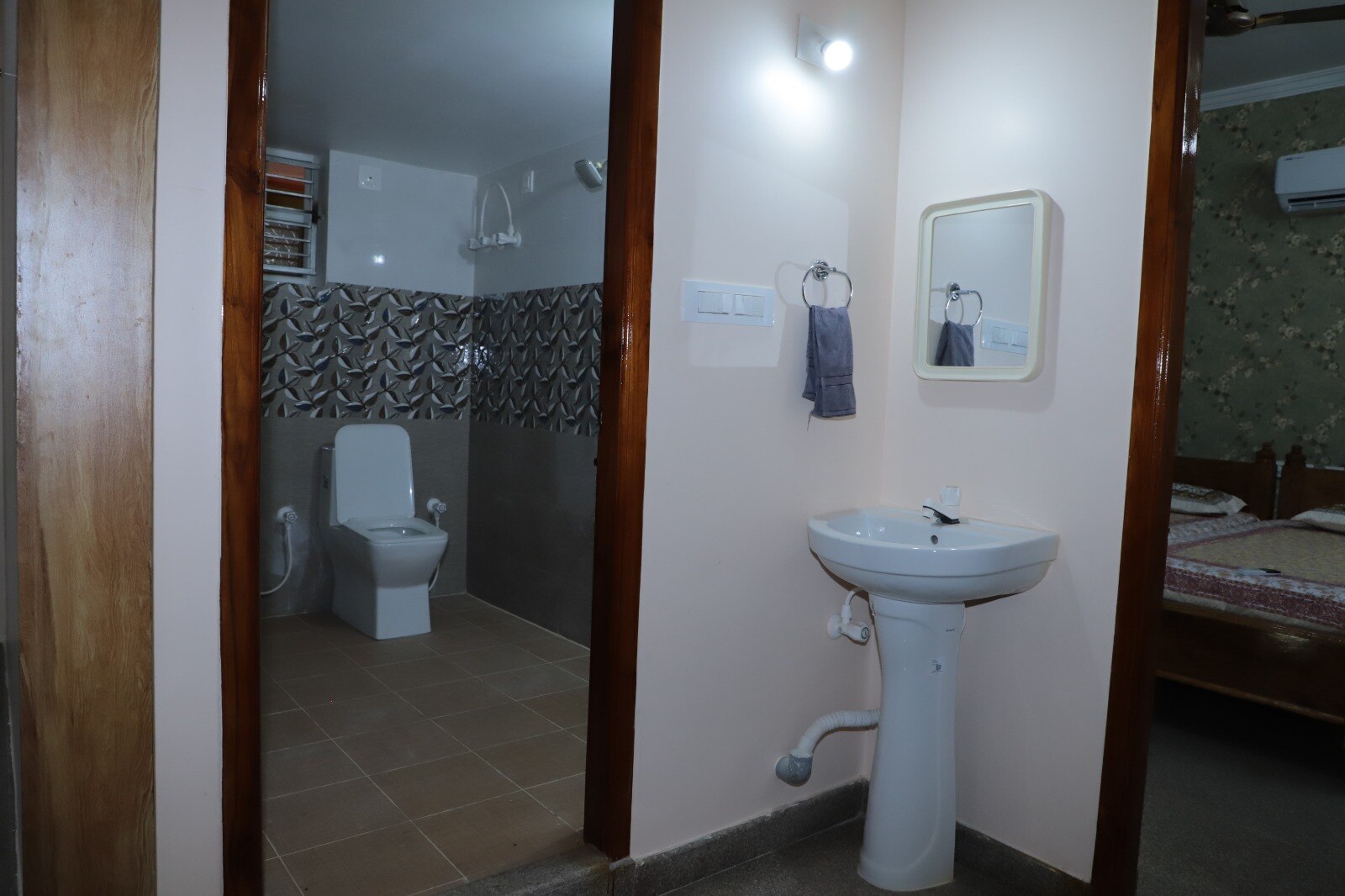 ONV Homestay - Tap to explore photos