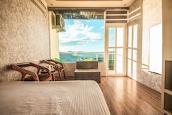 The Yakshaa Neelkanth, Rishikesh