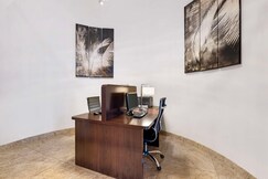 Best Western Plus Newport Mesa Inn, Orange