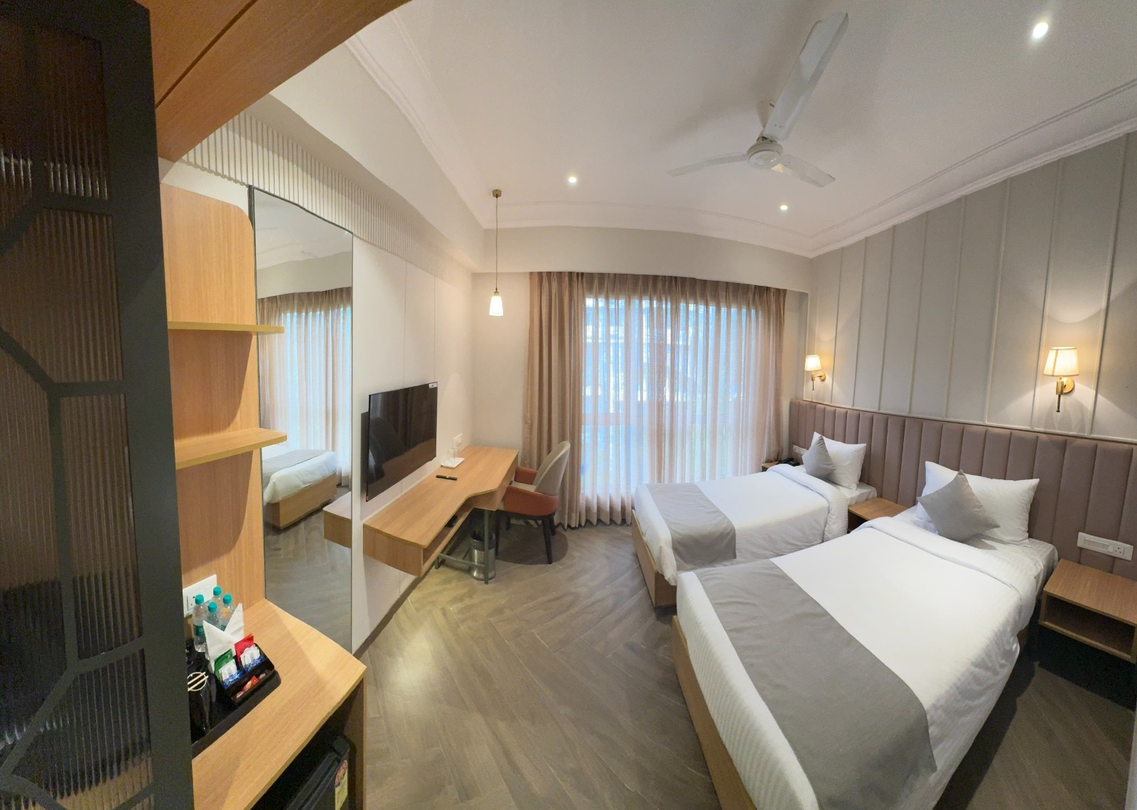 HOTEL MUMBAI HOUSE MINDSPACE MALAD