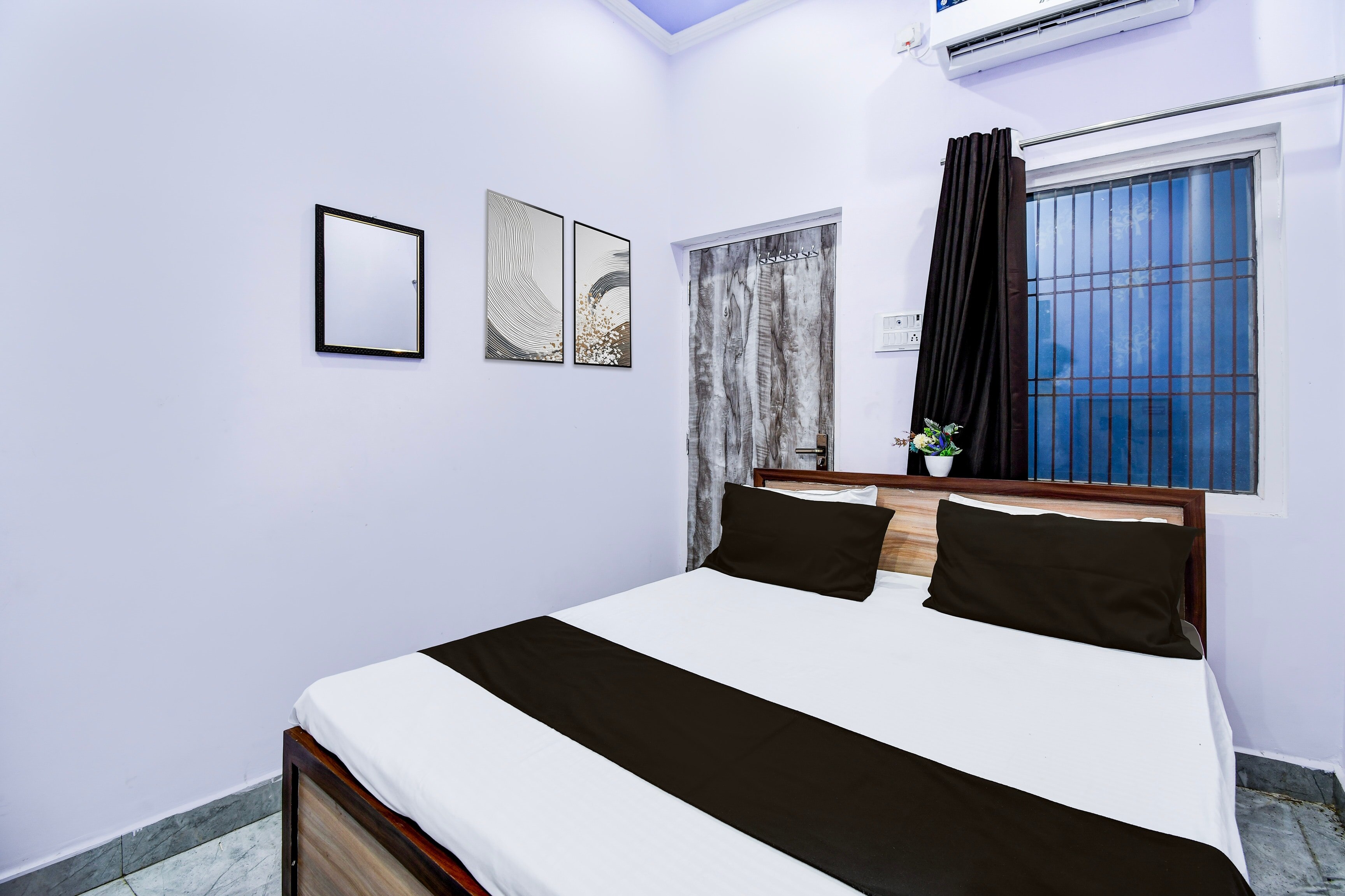 SPOT ON Hotel Shree Rudraksh - Tap to explore photos