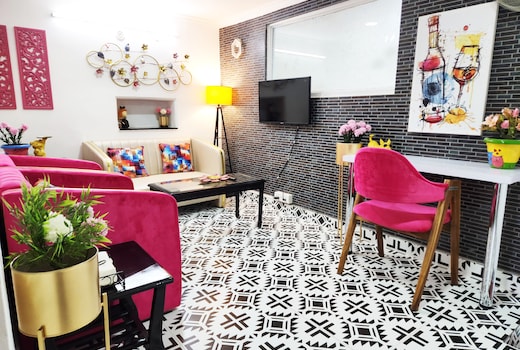 Corona sterilized 1BHK Prime Location South Delhi