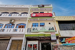 SPOT ON by OYO Hotel Twins Palace, Kanpur