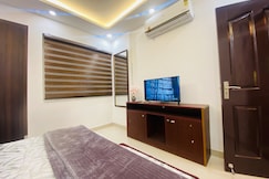 The Winestone Escape, Greater Noida