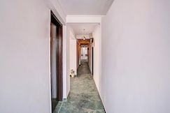 Hotel O Premium Rooms, Delhi