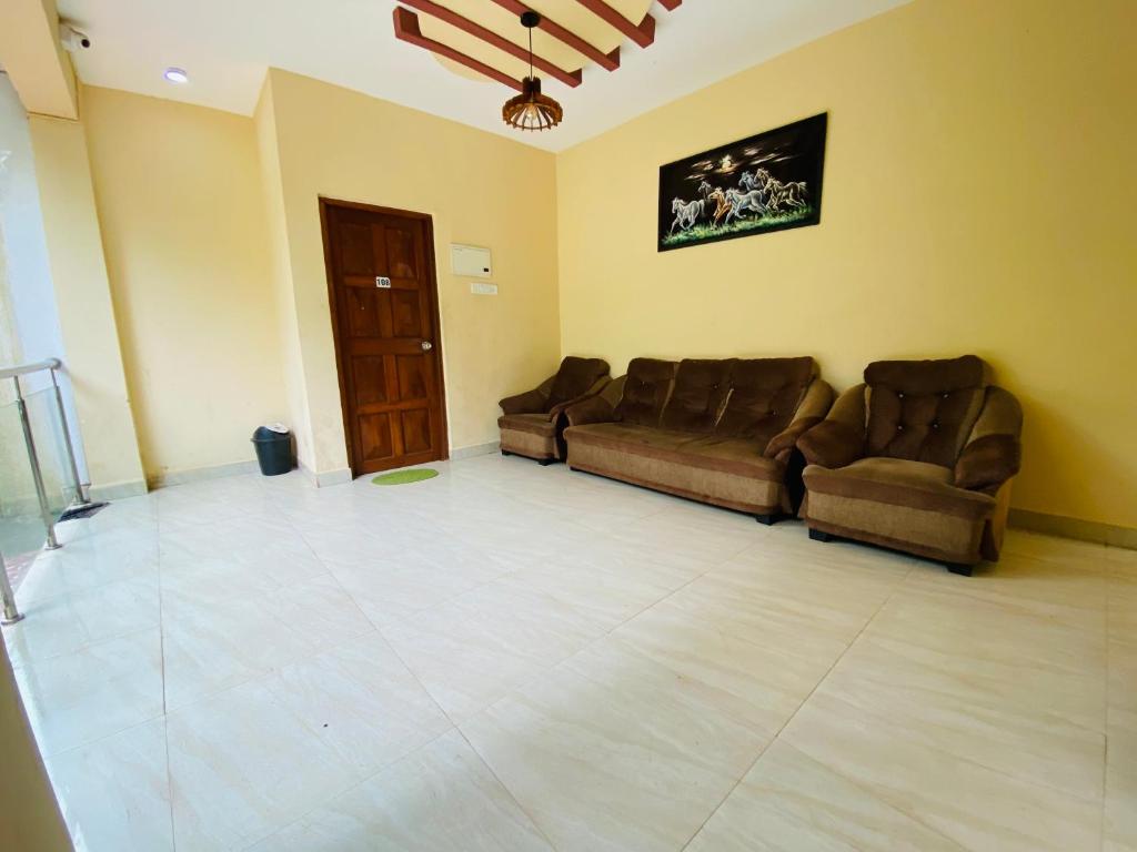 Beach Comfort Apartment in Calangute - Tap to explore photos