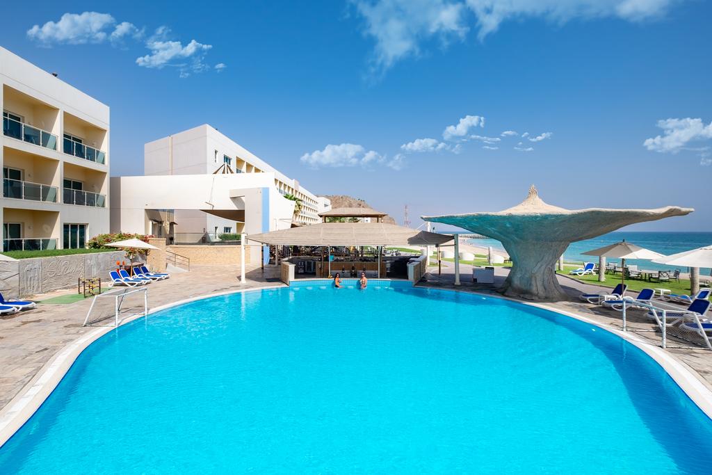 Radisson Blu Resort, Fujairah - Tap to explore photos