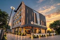 Emerald Crown, Mysore