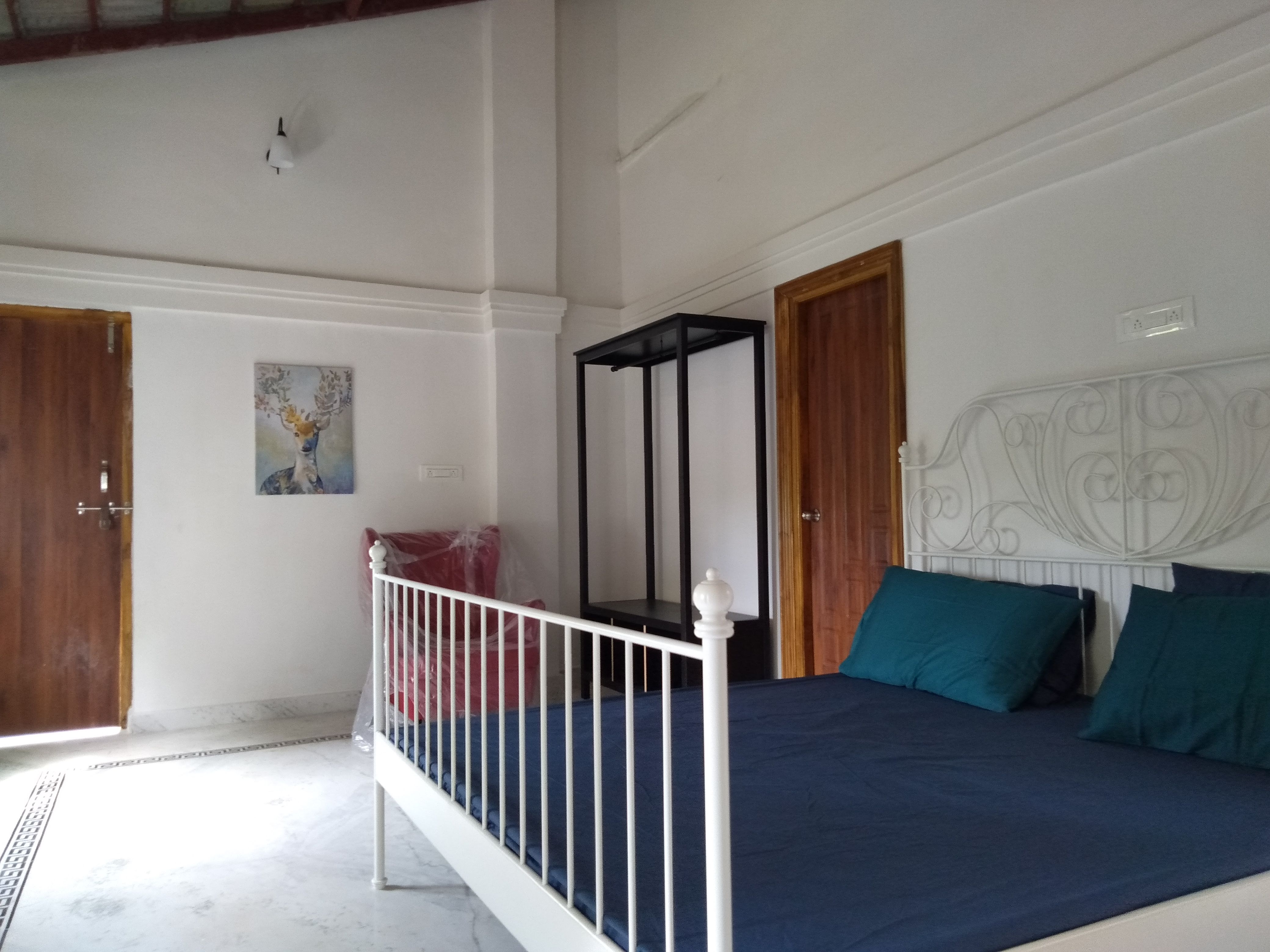 Teen Duari Farmstay - A luxurious Villa - Tap to explore photos