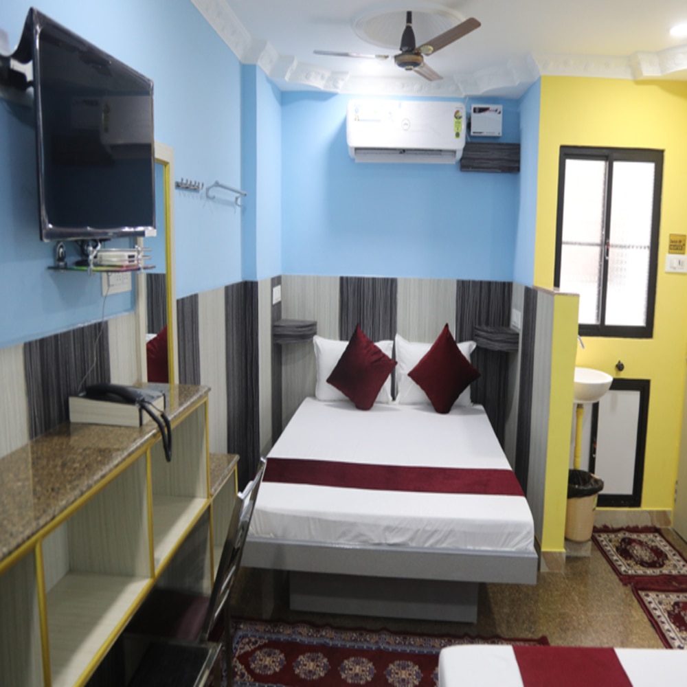 Chakravarthy Holidays - Tap to explore photos