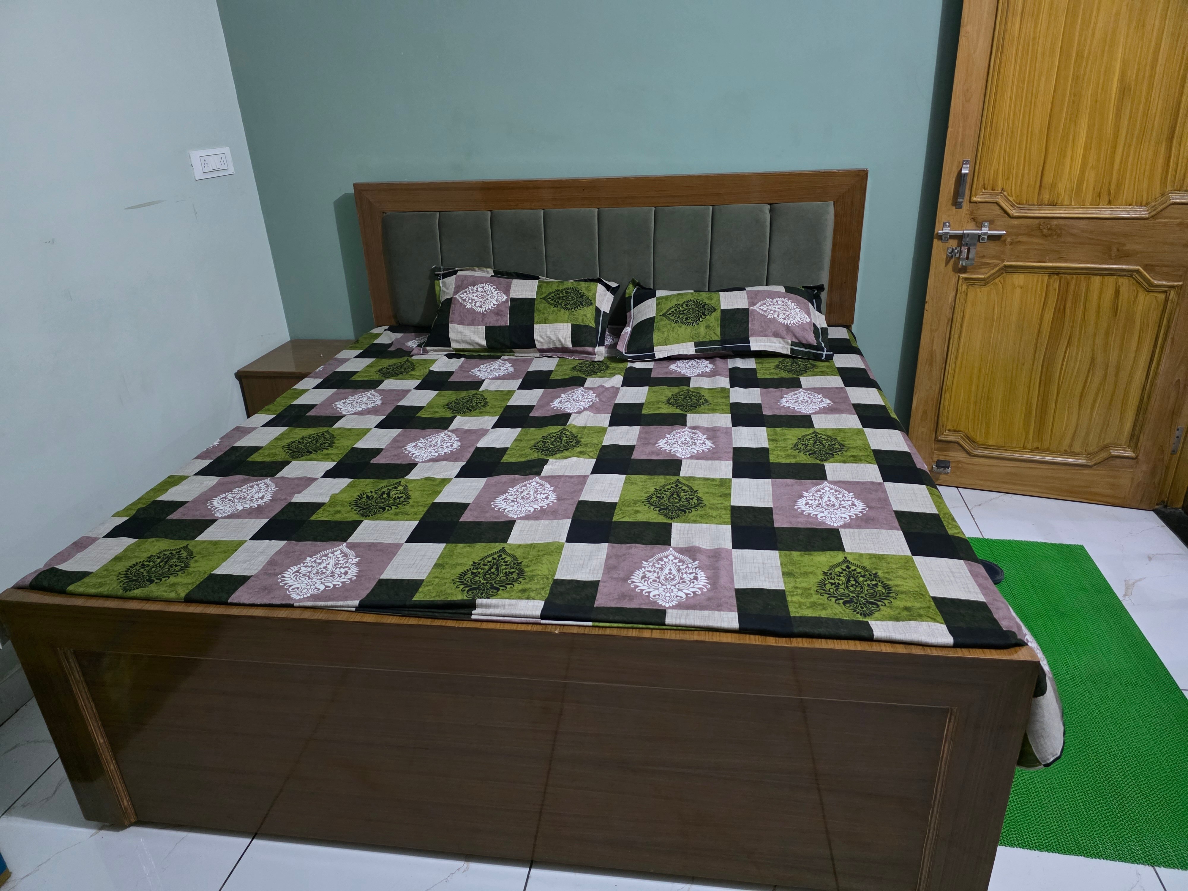 Green Homestay near Patanjali Yogpeeth - Tap to explore photos
