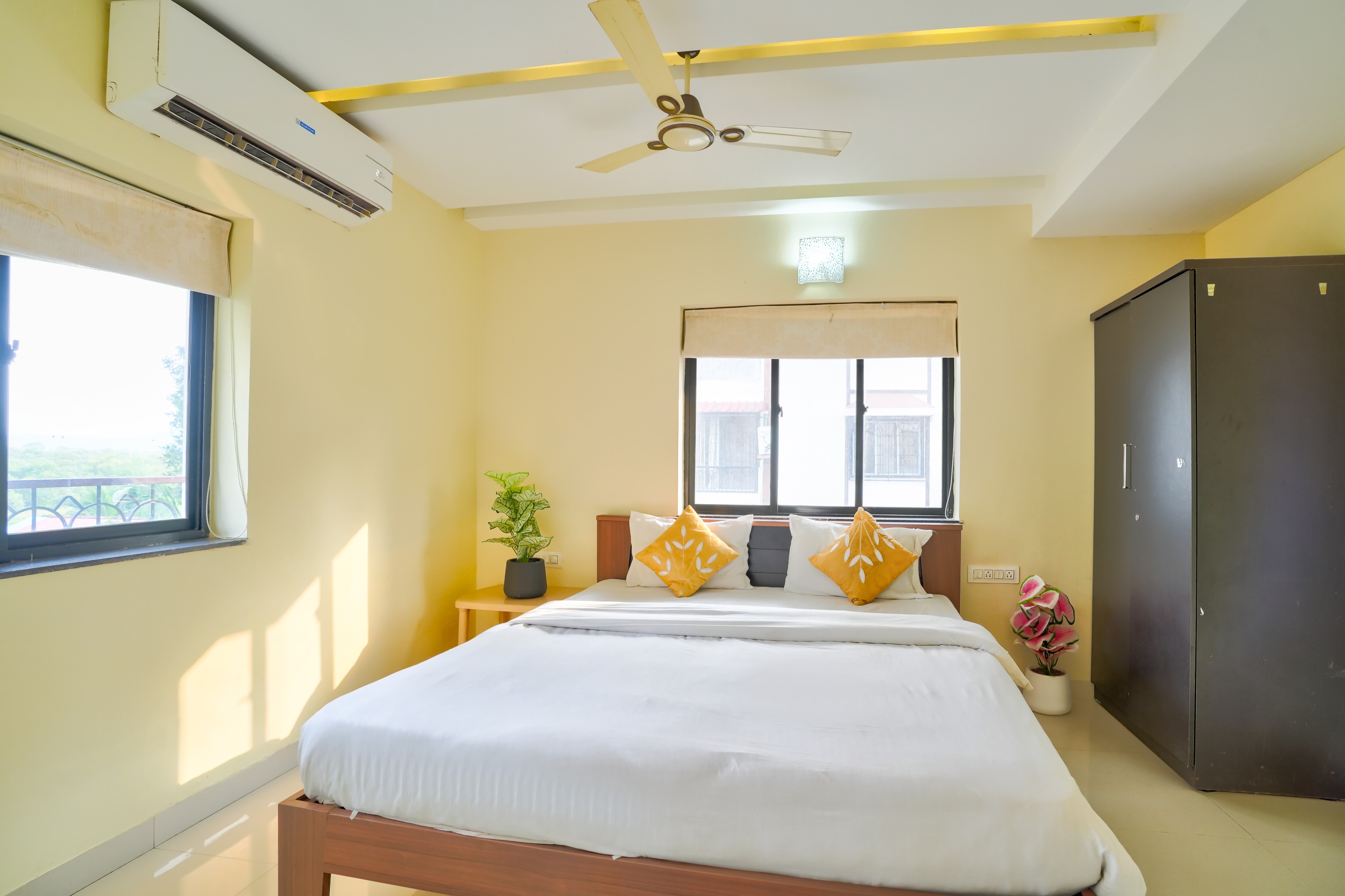 Comfy and cool 2 bhk in Monarch palms A002 - Tap to explore photos
