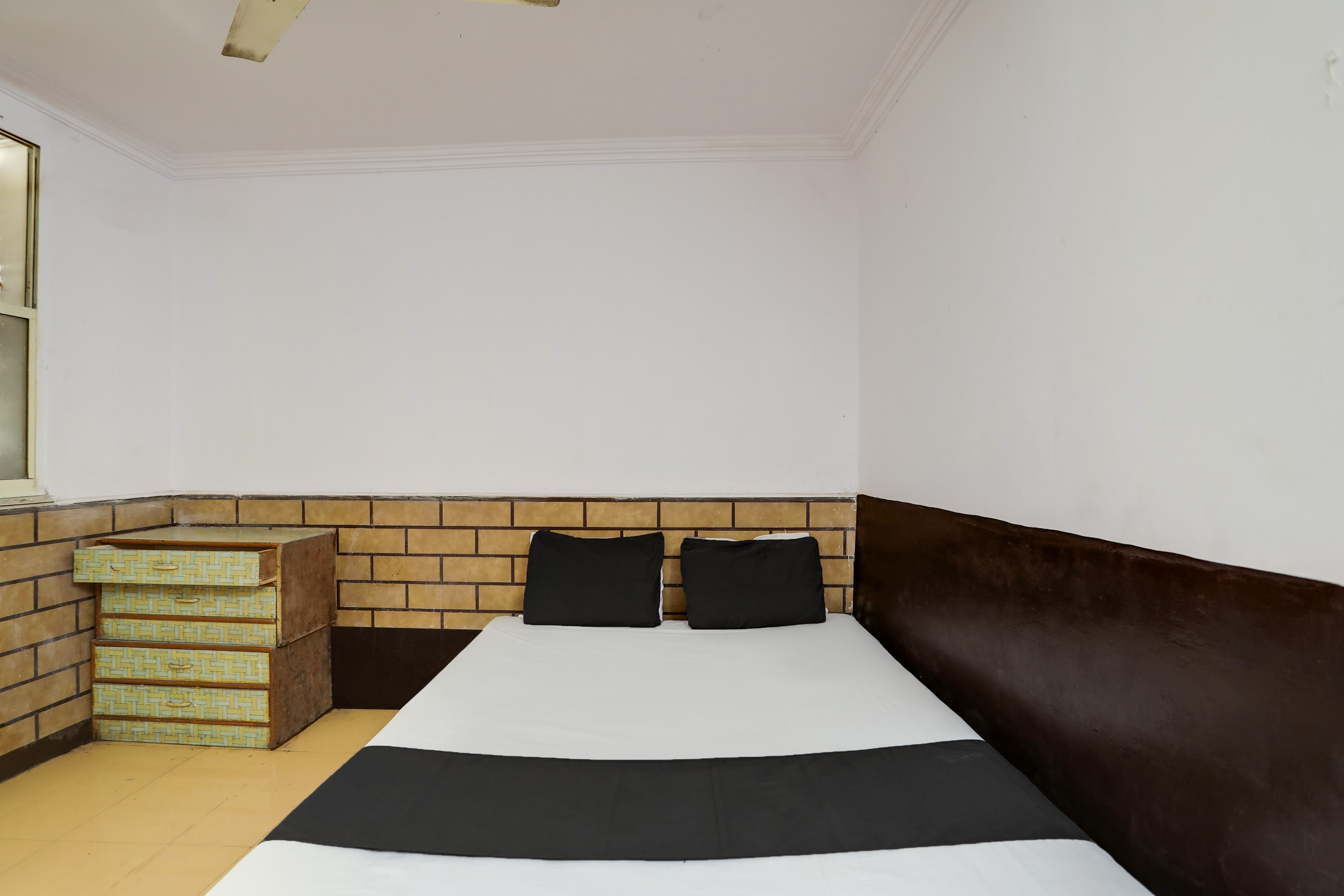Hotel O Ashoka Lodging - Tap to explore photos