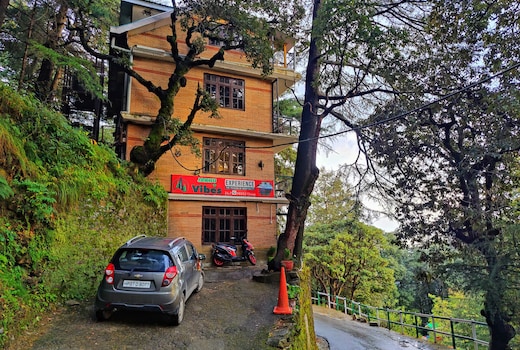 Jakhu Vibes | Valley-view Rooms