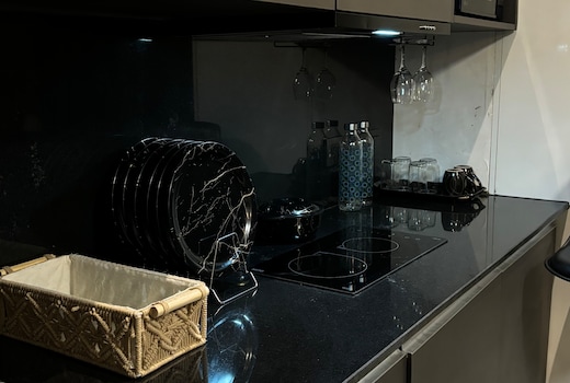 VistaStay by Luxury Heights