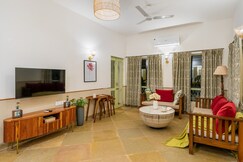 Sereno Satori 3bhk bali theme villa w/private pool., Goa