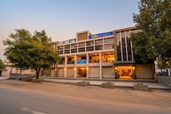 FabHotel Relax - opp. Hotel Leela, Gandhinagar