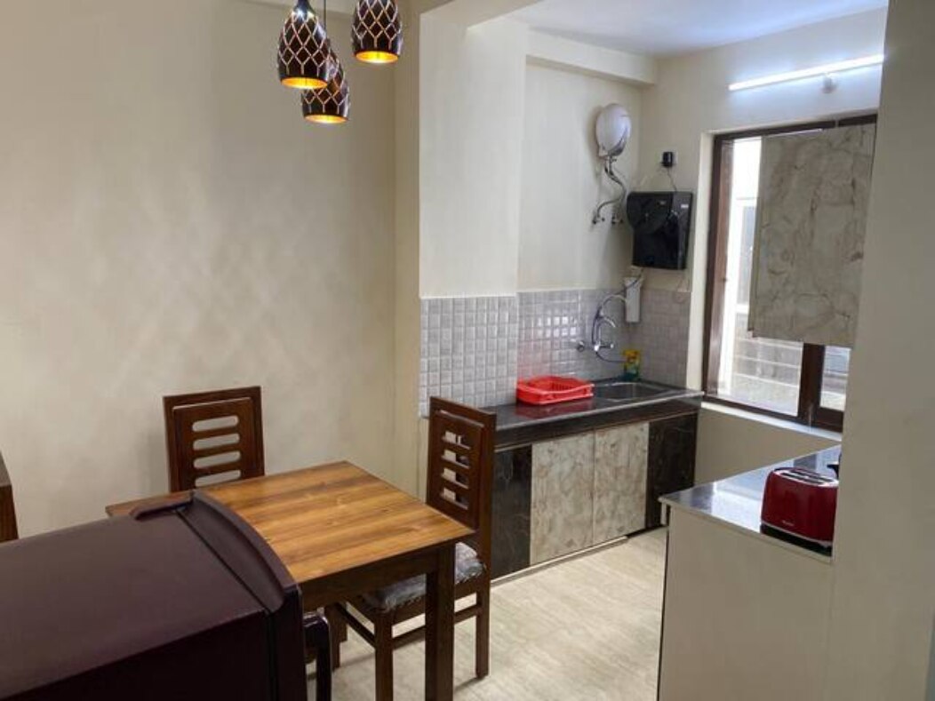 1BHK Luxury Apartment in Main Rishikesh Tapovan - Tap to explore photos