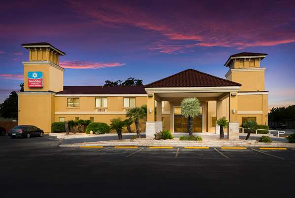 SureStay Plus Hotel by Best Western San Antonio North - Tap to explore photos