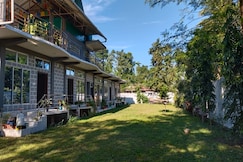 Arshia's Whispering Oaks, Falakata