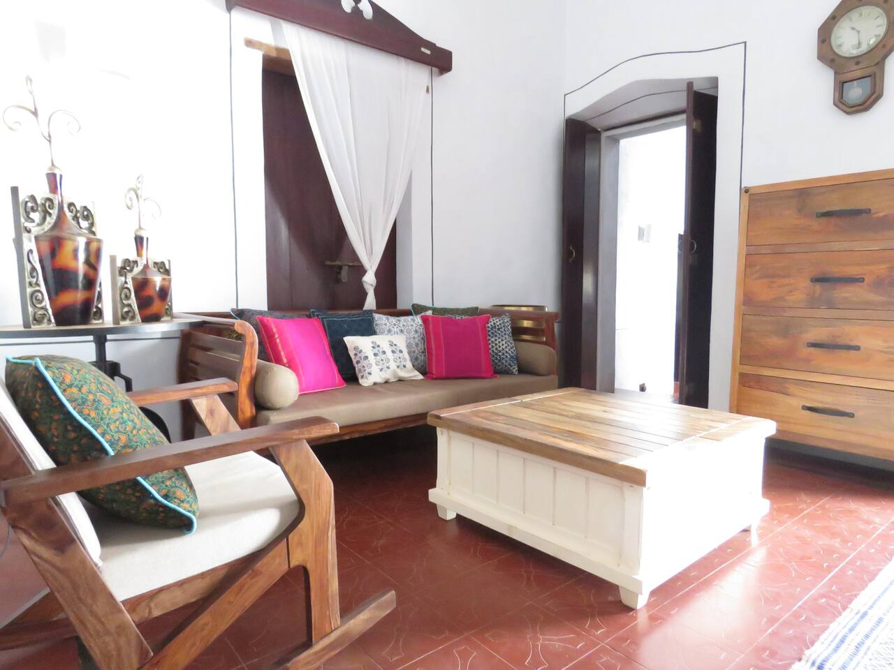 Luxurious Serviced 6BHK Villa on Candolim Beach - Tap to explore photos