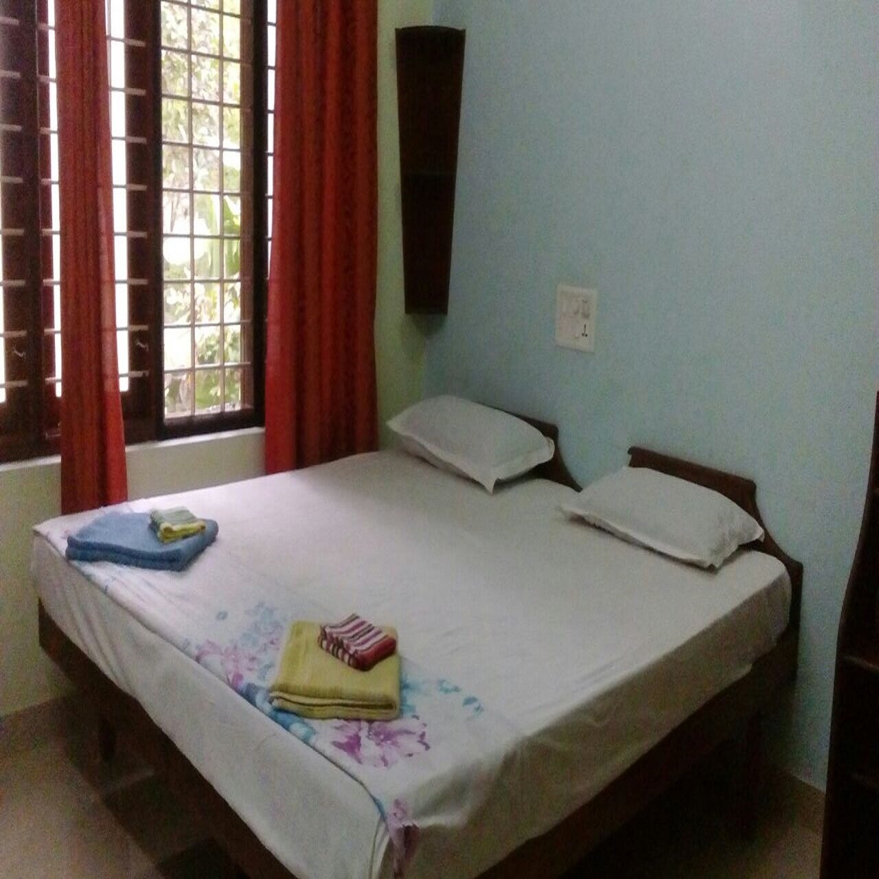Peters Rock Homestay - Tap to explore photos