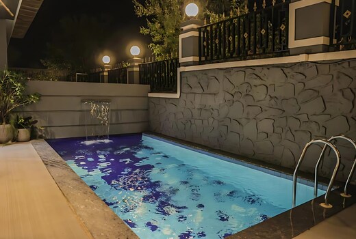 3bhk Private Pool Crimson Villa By Stay5Villas