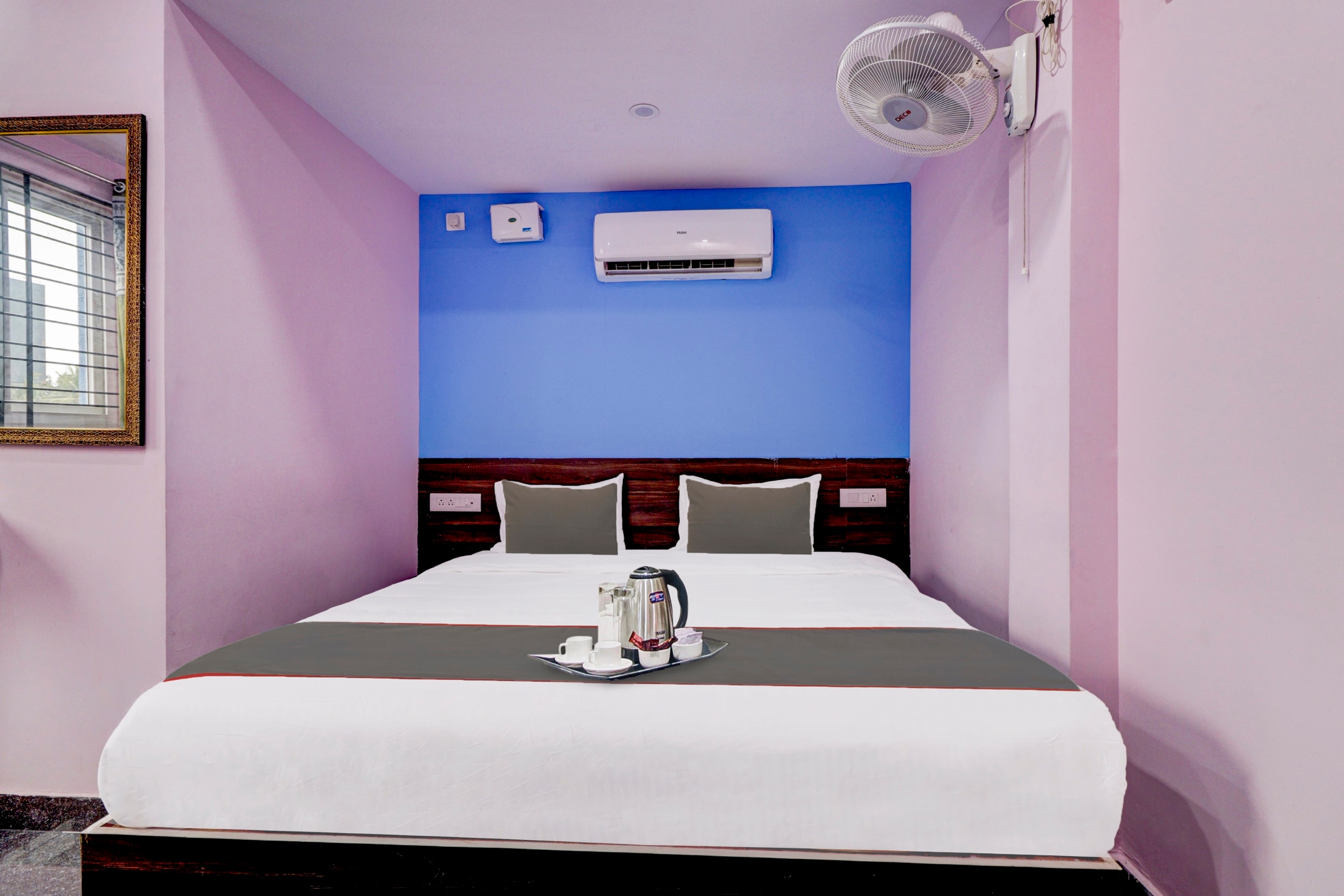 Hotel O Grand Meridian - Tap to explore photos