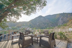 SaffronStays Woodpeckers Suite, Dehradun