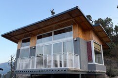 Back Garden | Bay Window | Chestnut Suite - Northdeck Padampuri, Mukteshwar