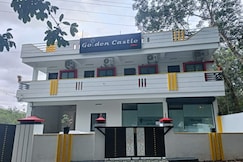 Golden castle inn, Takkalai