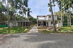 The Palm and Stream Quadruple room with balcony, Coimbatore