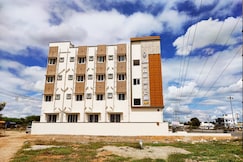 VELAVAN HERITAGE  INN, Dharapuram